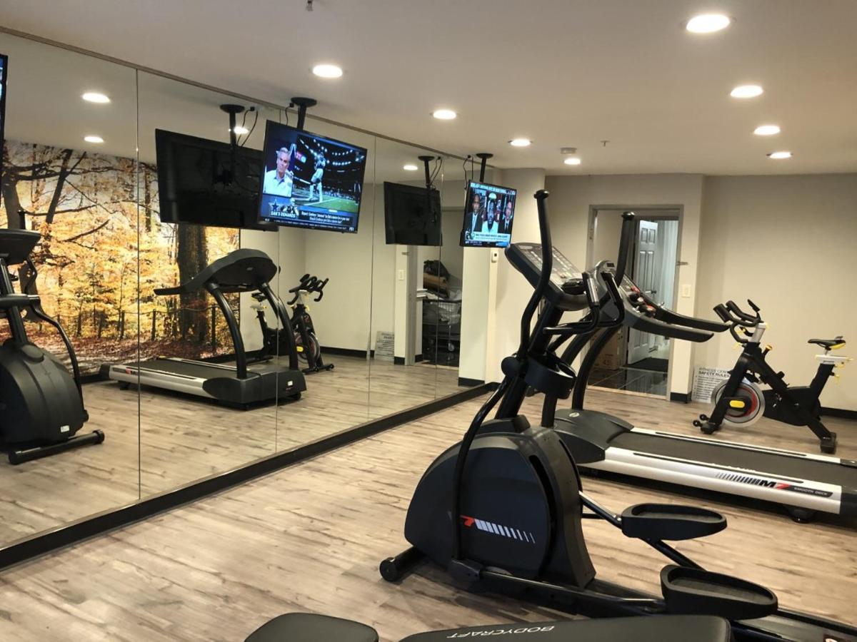 Clarion Pointe Indianapolis Airport Hotel Плейнфийлд Екстериор снимка