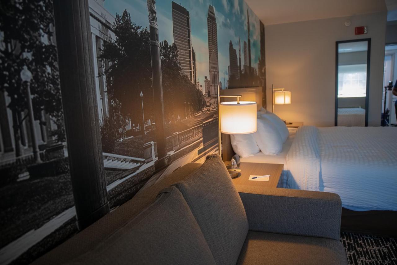 Clarion Pointe Indianapolis Airport Hotel Плейнфийлд Екстериор снимка
