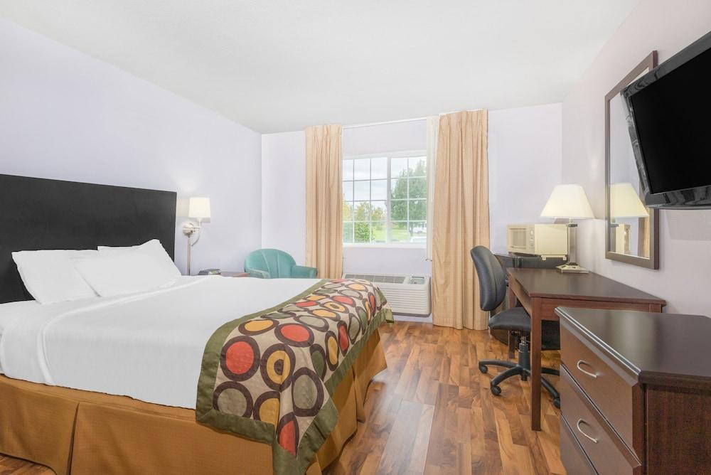 Clarion Pointe Indianapolis Airport Hotel Плейнфийлд Екстериор снимка