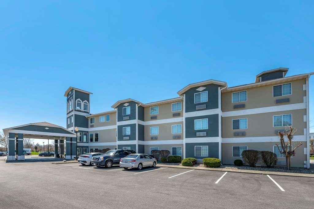 Clarion Pointe Indianapolis Airport Hotel Плейнфийлд Екстериор снимка